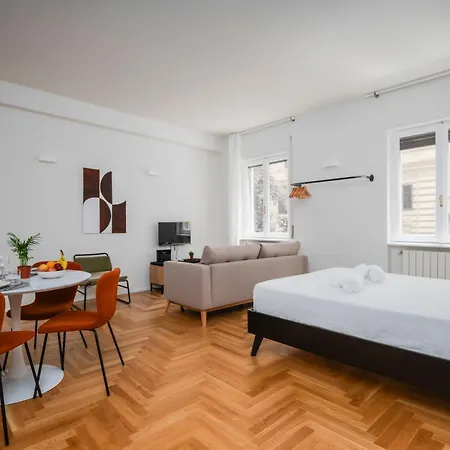 Palazzo Piazza Cavour-zen62